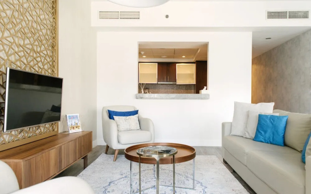 Faraway Homes - Park Island Luxury