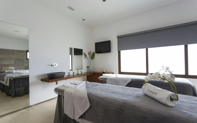 Отель Grand Palladium Palace Ibiza Resort & Spa