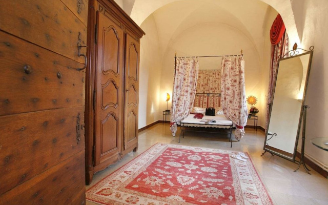 Chateau Chapeau Cornu