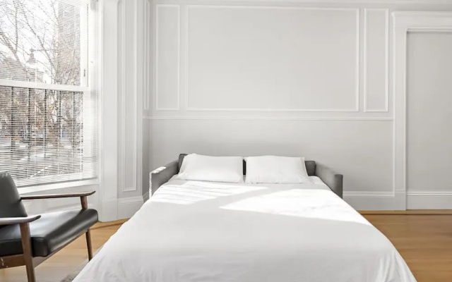 Charlesgate Suites