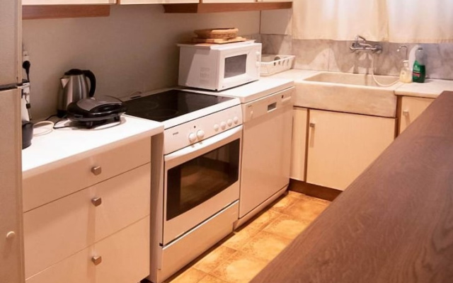 Kabara Garden Oasis in Aegina BBQ Priv Parking