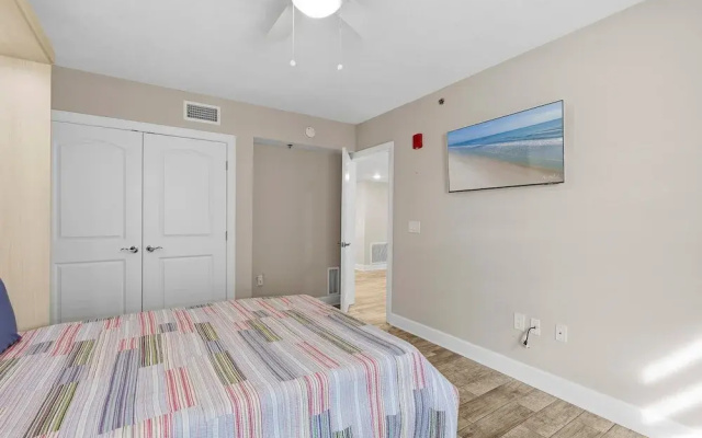Dimucci Tower 404
