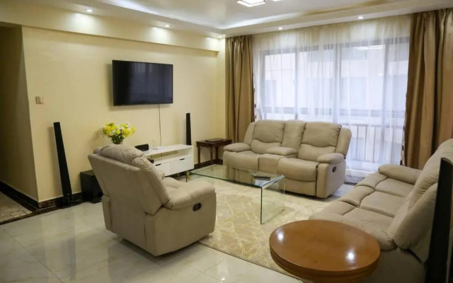 Spacious 3 BDR furnished Apt near junction mall