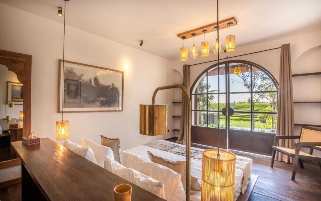 Outstanding Villas Complex, 9 BR, Canggu With Staff