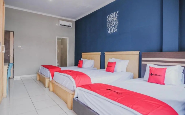RedDoorz @ Jalan Hayam Wuruk Lampung 2