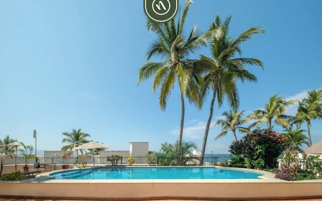 Amazing 1 BR Condo - Terrace - Pool - Romantic Zone