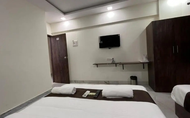 Hotel Plaza Rooms - Prabhadevi Dadar