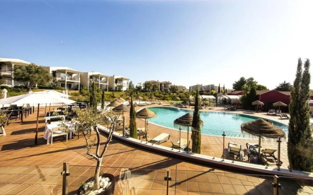 Sensational 2 Bedroom Townhouse 4 People