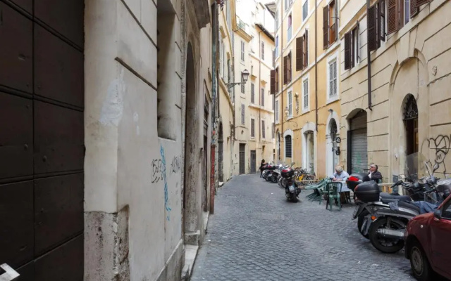 Rental in Rome Leutari Suite