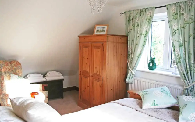 Avon Lodge