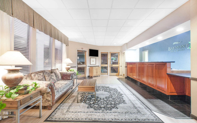 Baymont Inn and Suites Paris