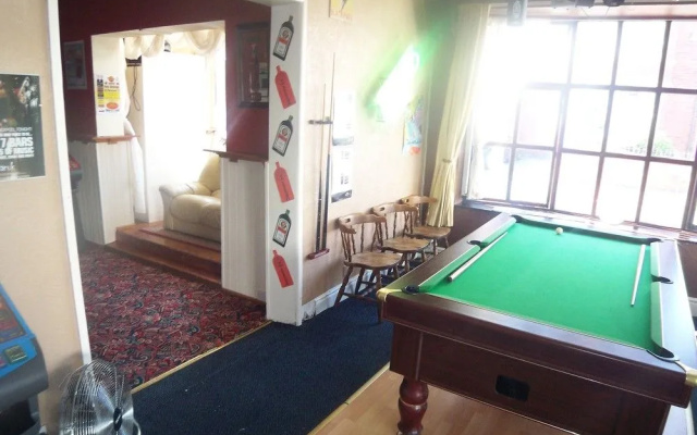 The Lark Inn
