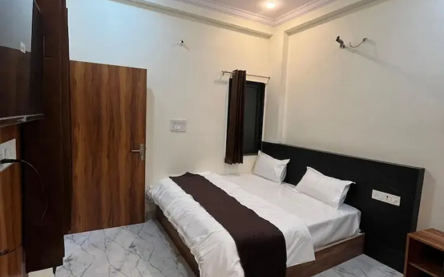 Hotel Aana Inn Stay