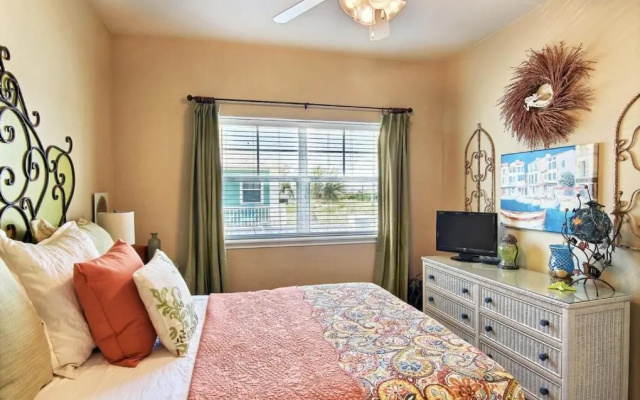 Shell Yeah by Silver Sands Vacation Rentals