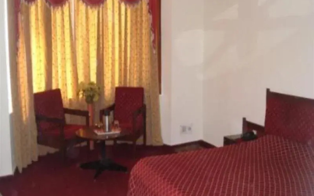 Hotel Basera