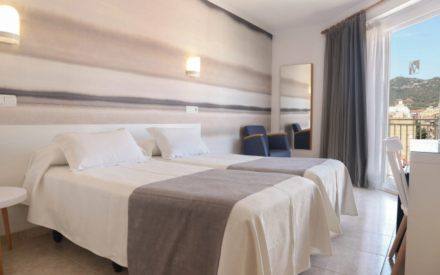 KAKTUS Hotel Volga