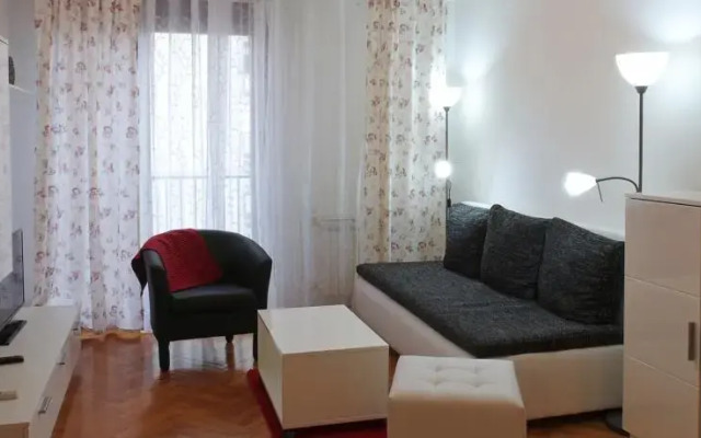 Apartment Lakatos