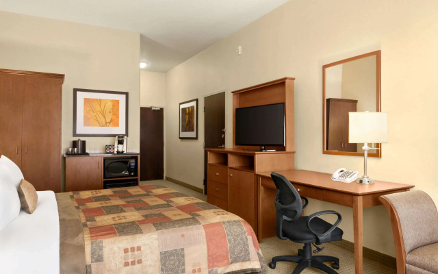 Ramada by Wyndham Drayton Valley