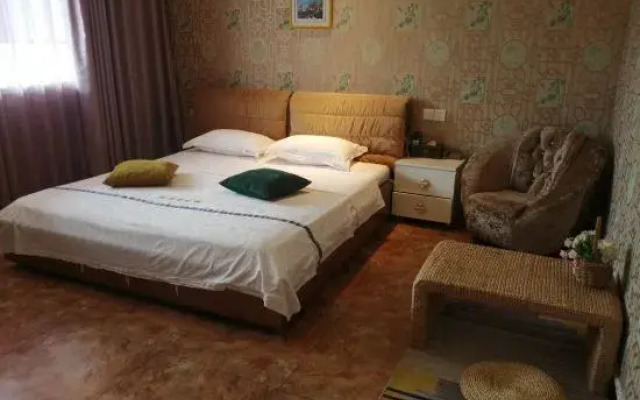 Jiahe Homestay (Emeishan Tourism Passenger Transport Center Baoguosi Station)