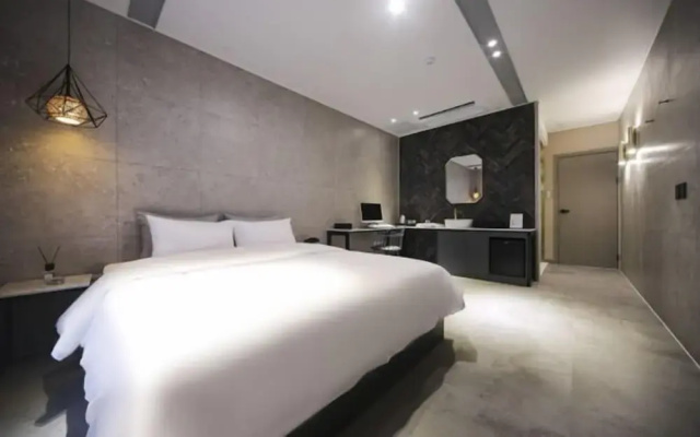 RIAN Hotel