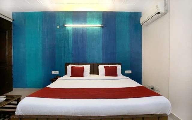 OYO 6366 Grand Regal Hotel