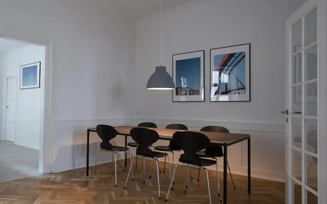 Beautiful 2-bed in top Location