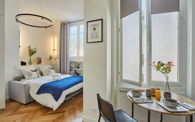 Modern Studio Arc de Triomphe Monceau