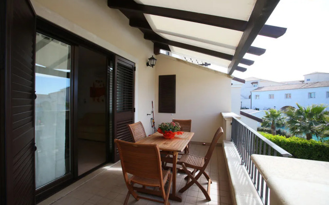 Apt In Marinagri Resort