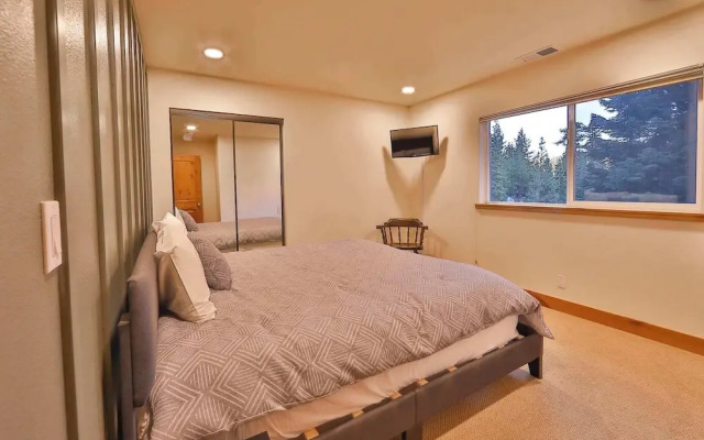 The Elevator House Sleeps 10!