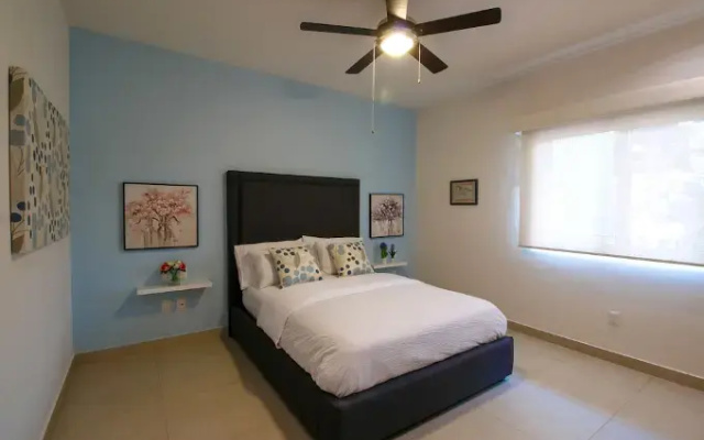 Top Bright Airy Studio