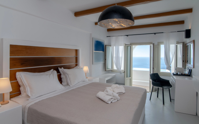 Apeiron Blue Santorini - Sustainable Adults Only 14+