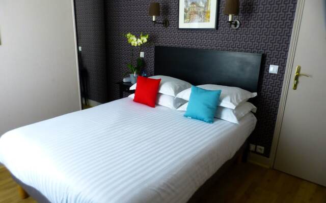 Отель Hôtel Tamaris вид на фасад