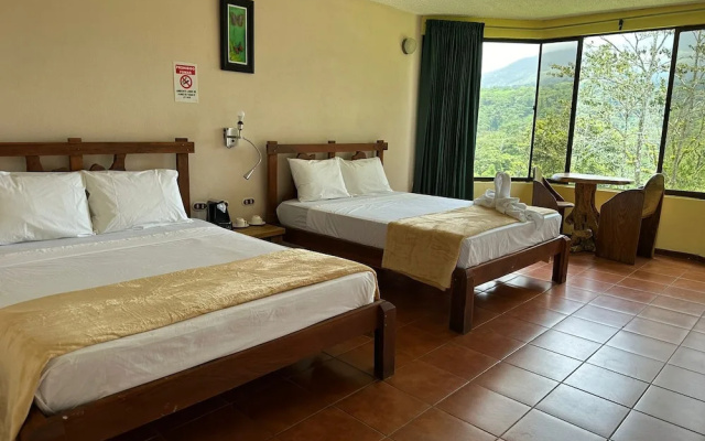 Arenal Roca Lodge