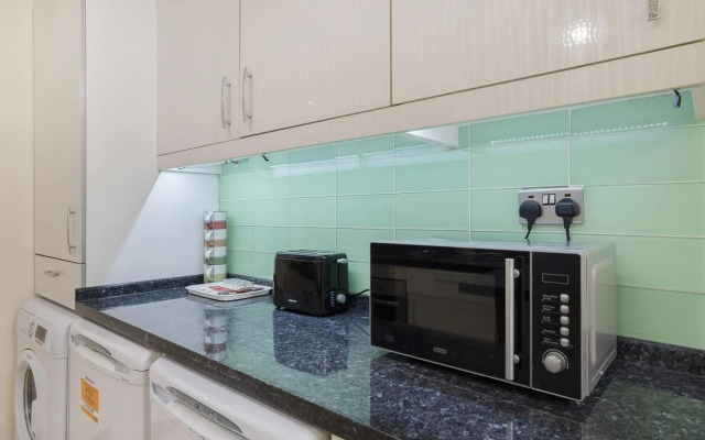 Luxury Entire Apartment, Central City Centre 1, Newly Refurbished