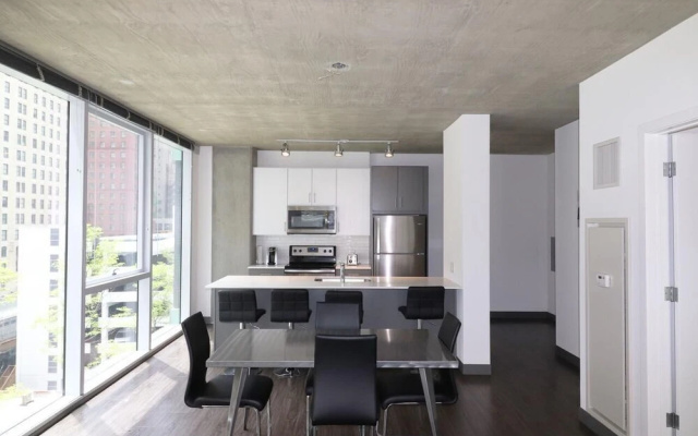 DCH 215 Lake