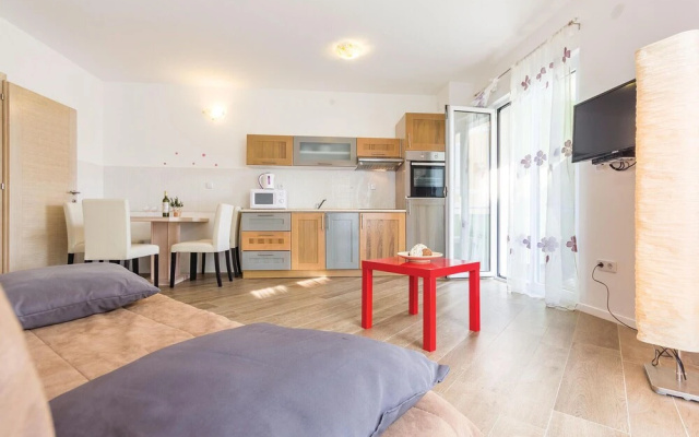 Nice Home in Premantura With Wifi and 2 Bedrooms