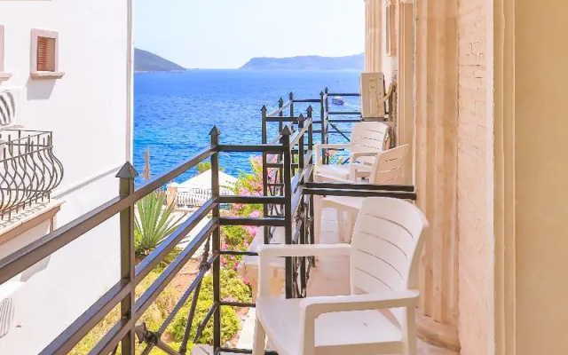 Hera Hotel