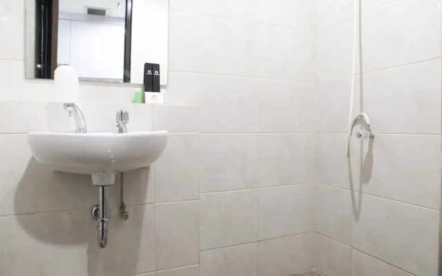 Comfortable Studio Apartment Grand Dhika City