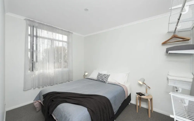 125 Milton