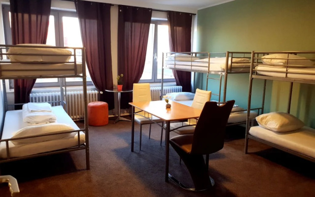 Hostel City South