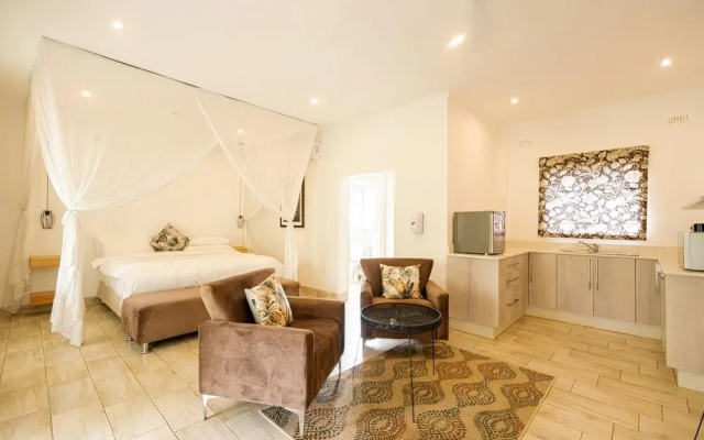 Pristine Deluxe Room With Kitchen and Pool - 2147