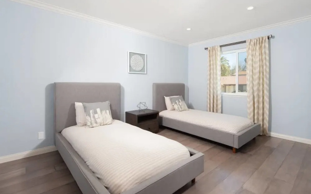 Radiant Estate New Luxury Cali 3 Bd!