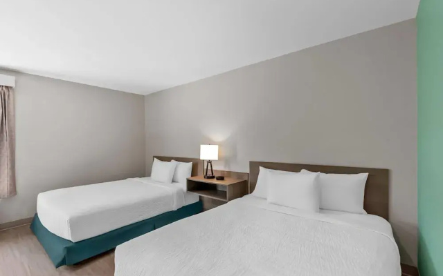 Echo Suites Sterling