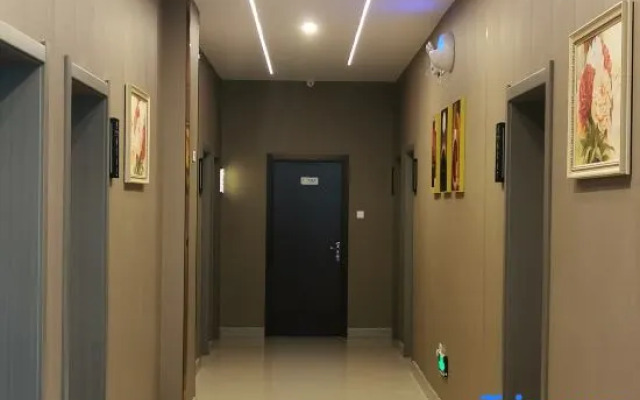 Haoting Hotel (Tianmen Road, Huazhou District, Weinan)