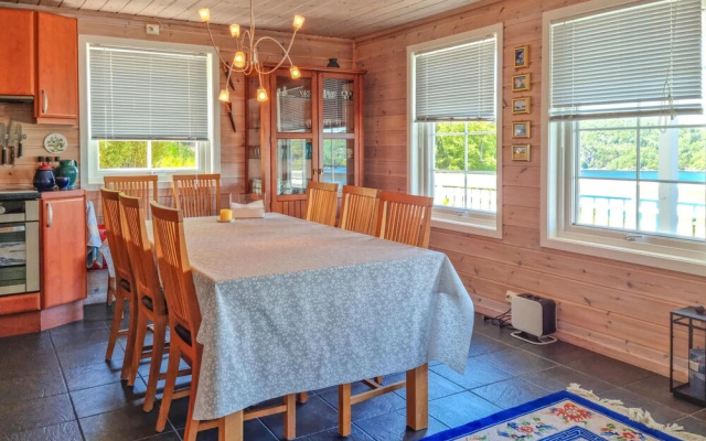 Stunning Home in Spangereid With Wifi and 4 Bedrooms