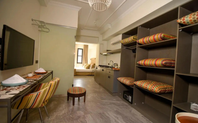 Lovely Garden Flat with Patio near Hadrian's Gate