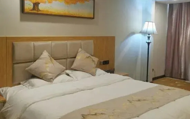 Zhumadian Shiheyuan Hotel