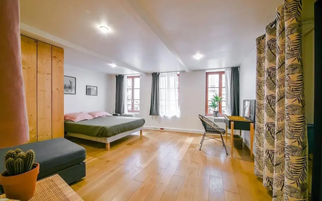 Flow Hostel