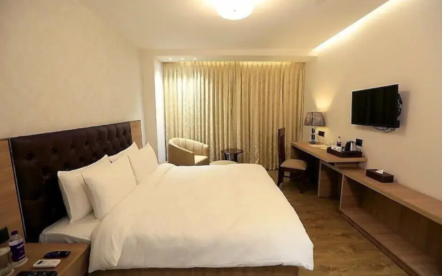 Hotel 91 Huda City Centre