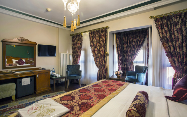 Rose Garden Suites